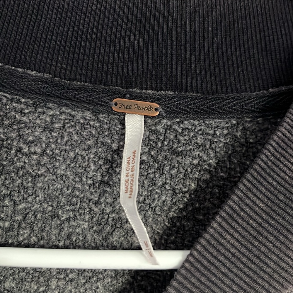 Free People Button Cuff Sweatshirt, NWT - Picture 7 of 9